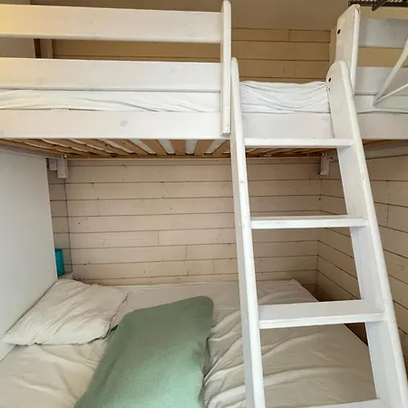 2 Etoiles Face Avec Garage Privatif - Fr-1-197-622 *