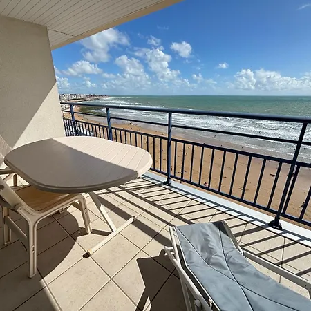 Face Au 9eme Etage Avec Garage Privatif - Fr-1-197-622 * Les Sables-dʼOlonne