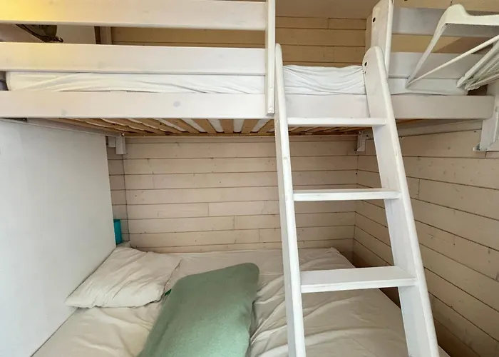 2 Etoiles Face Avec Garage Privatif - Fr-1-197-622 *