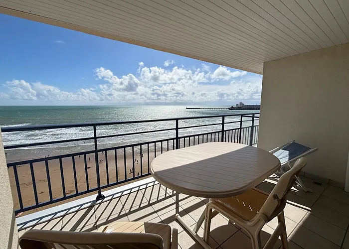 2 Etoiles Face Avec Garage Privatif - Fr-1-197-622 莱萨布勒-多洛讷