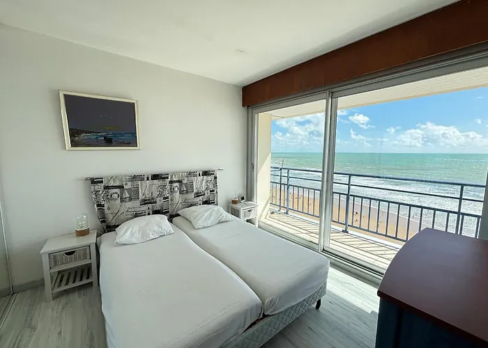 2 Etoiles Face Avec Garage Privatif - Fr-1-197-622 * 莱萨布勒-多洛讷